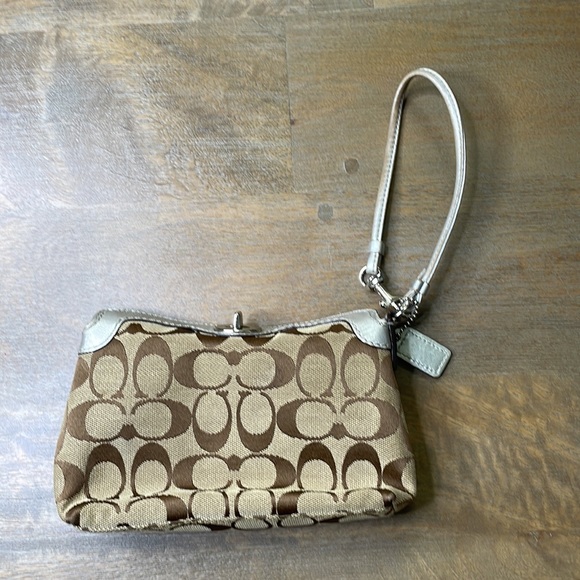 Coach Vachetta Signature C Canvas & Silver Metallic Leather Small Turn Lock Bag - Picture 3 of 10